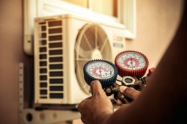 Professional Hvac Installation technician working in Smithtown, NY